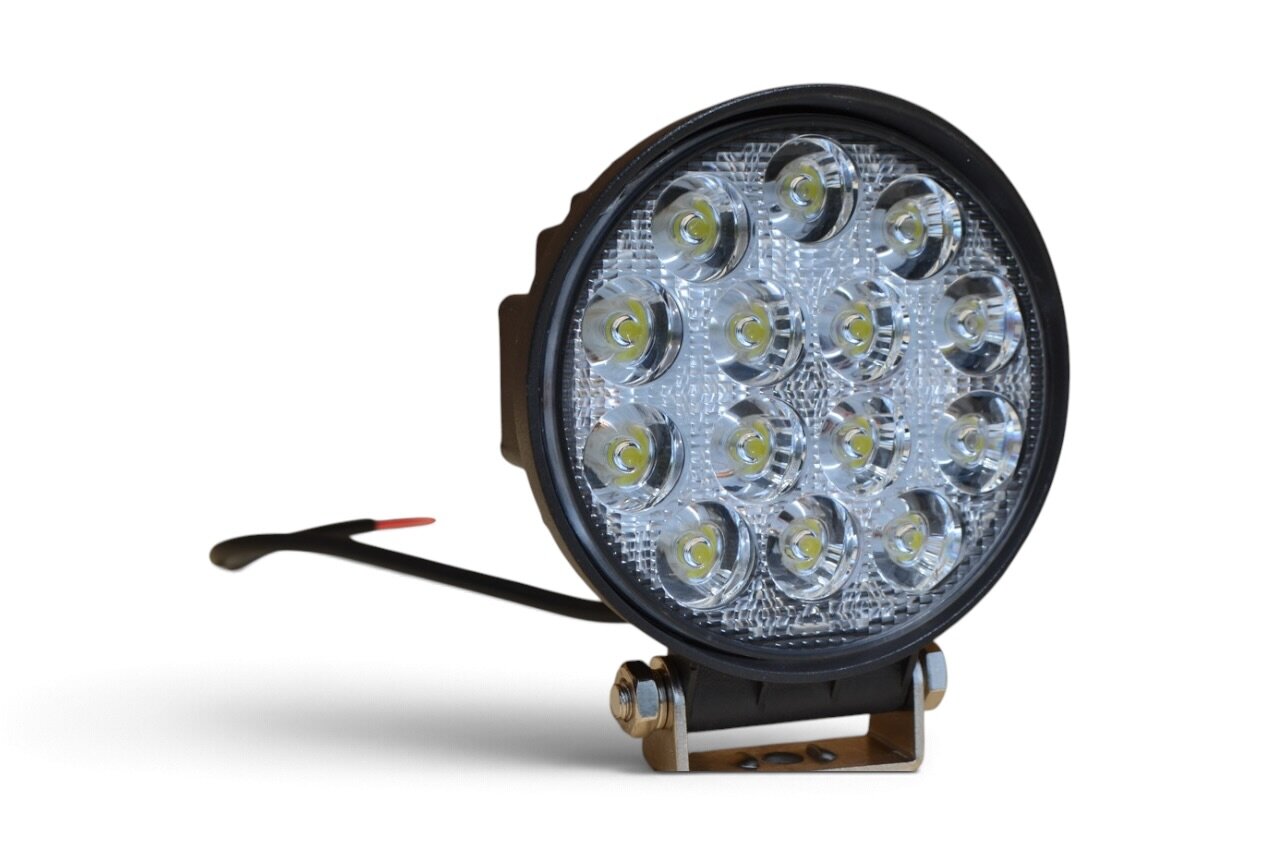 Світлодіодна LED фара робоча 42W/60° 42 Вт.(3Вт*14ламп) Широкий промінь світла