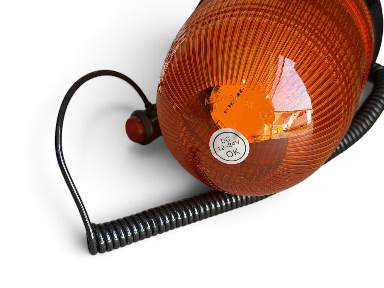 Маячок LED проблисковий 12В/24В (30 LED діодів, 190мм - висота х 140мм - основа, магніт)