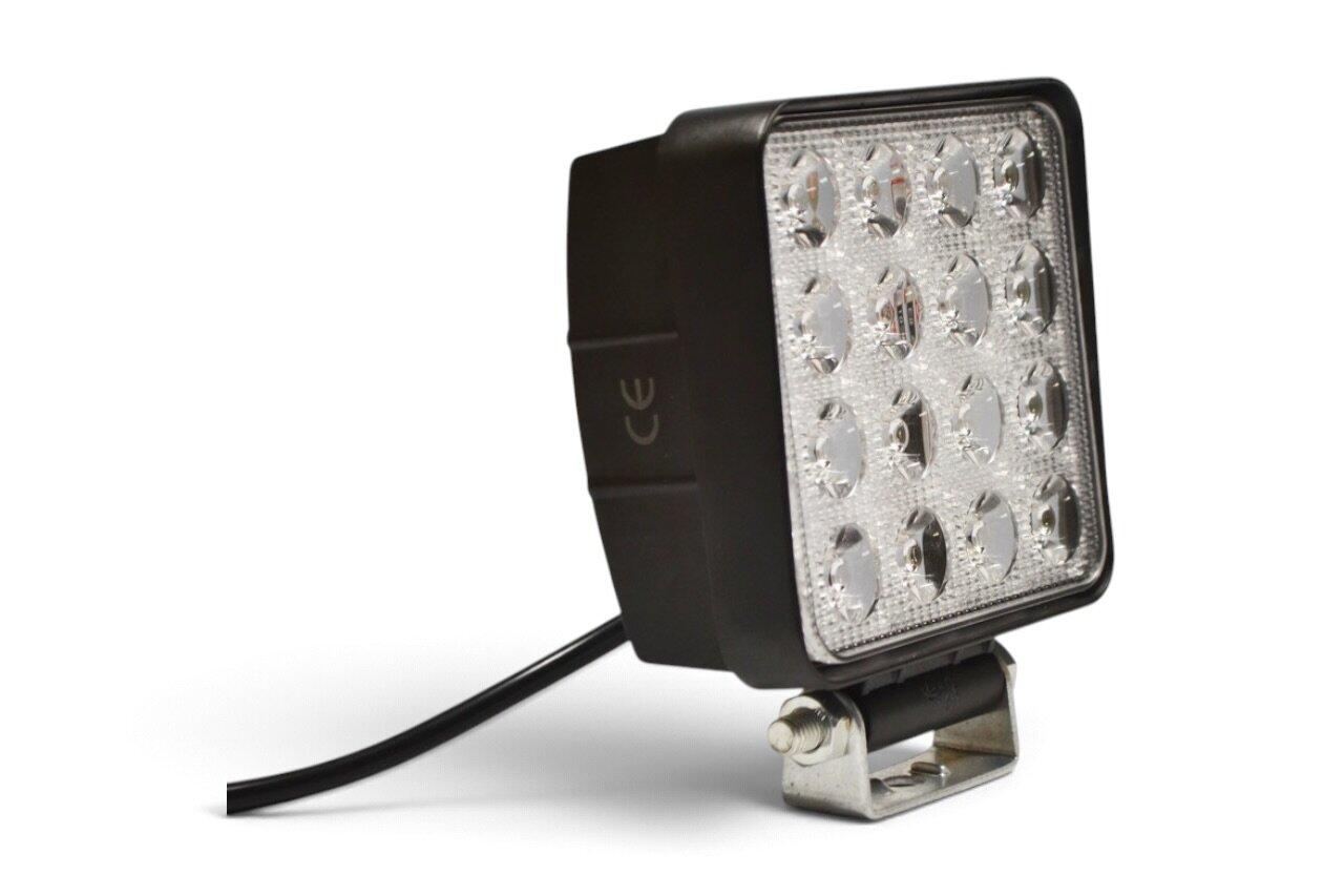 Світлодіодна LED фара робоча 48W/ 48Вт,(3Вт*16ламп) Вузький промінь (Товщина корпусу 6см)
