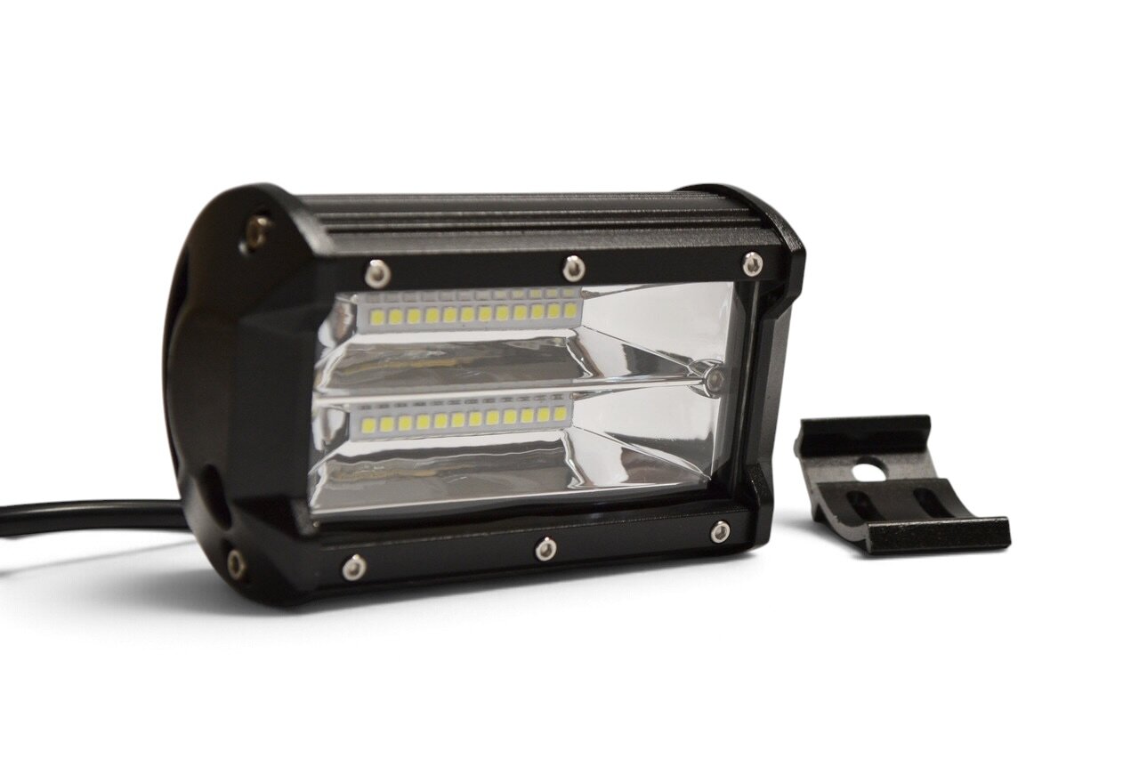 Світлодіодна LED фара 72Вт (світлодіоди 3w х24шт) (2504)