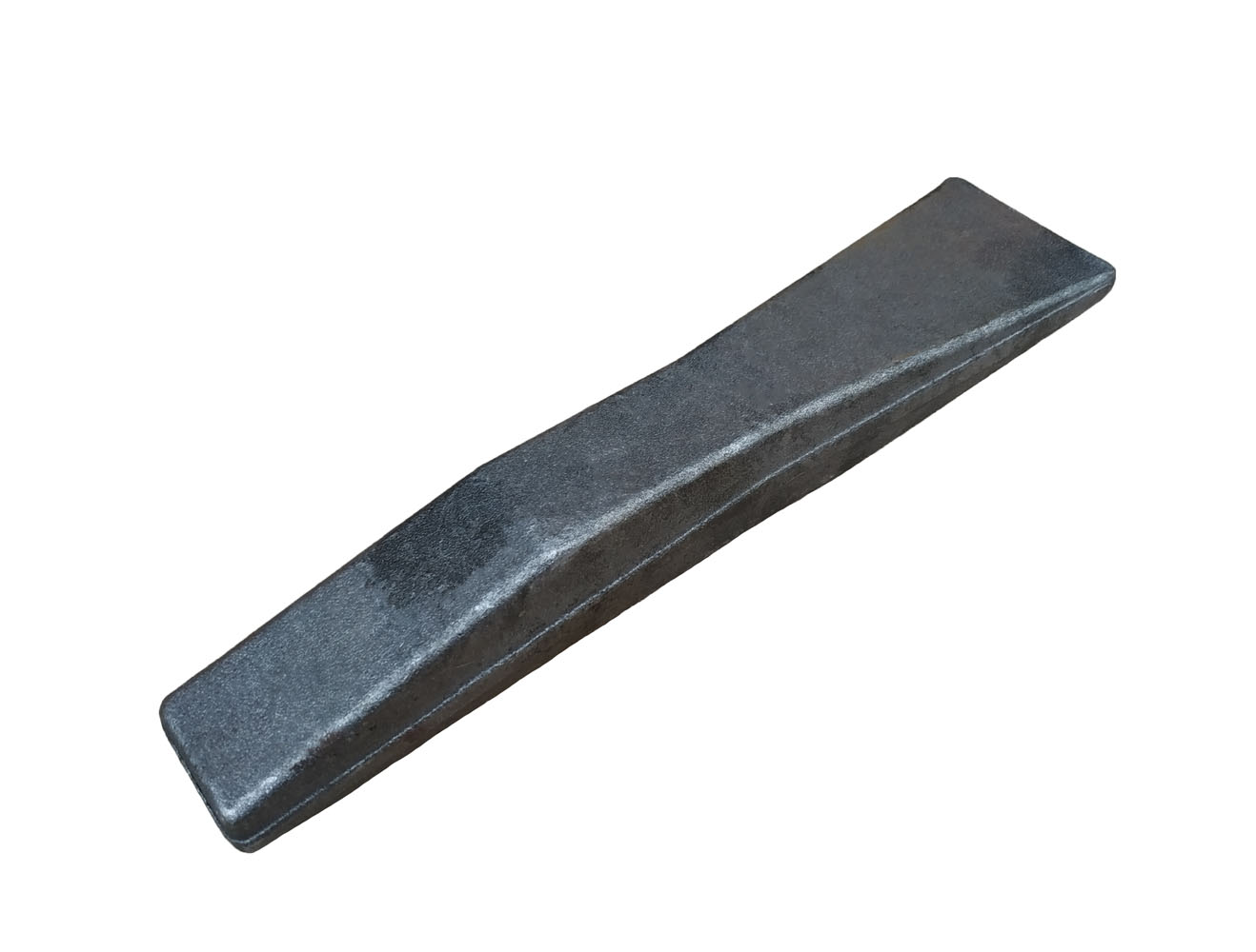 Зуб ковша екскаватора ЕО-2621 на базі трактора ЮМЗ 26.5801.405