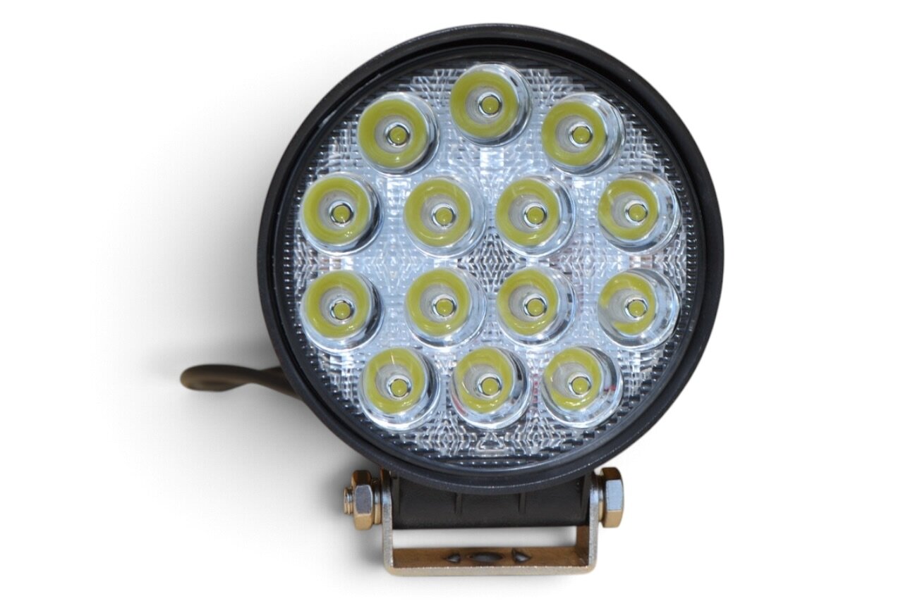 Світлодіодна LED фара робоча 42W/60° 42 Вт.(3Вт*14ламп) Широкий промінь світла