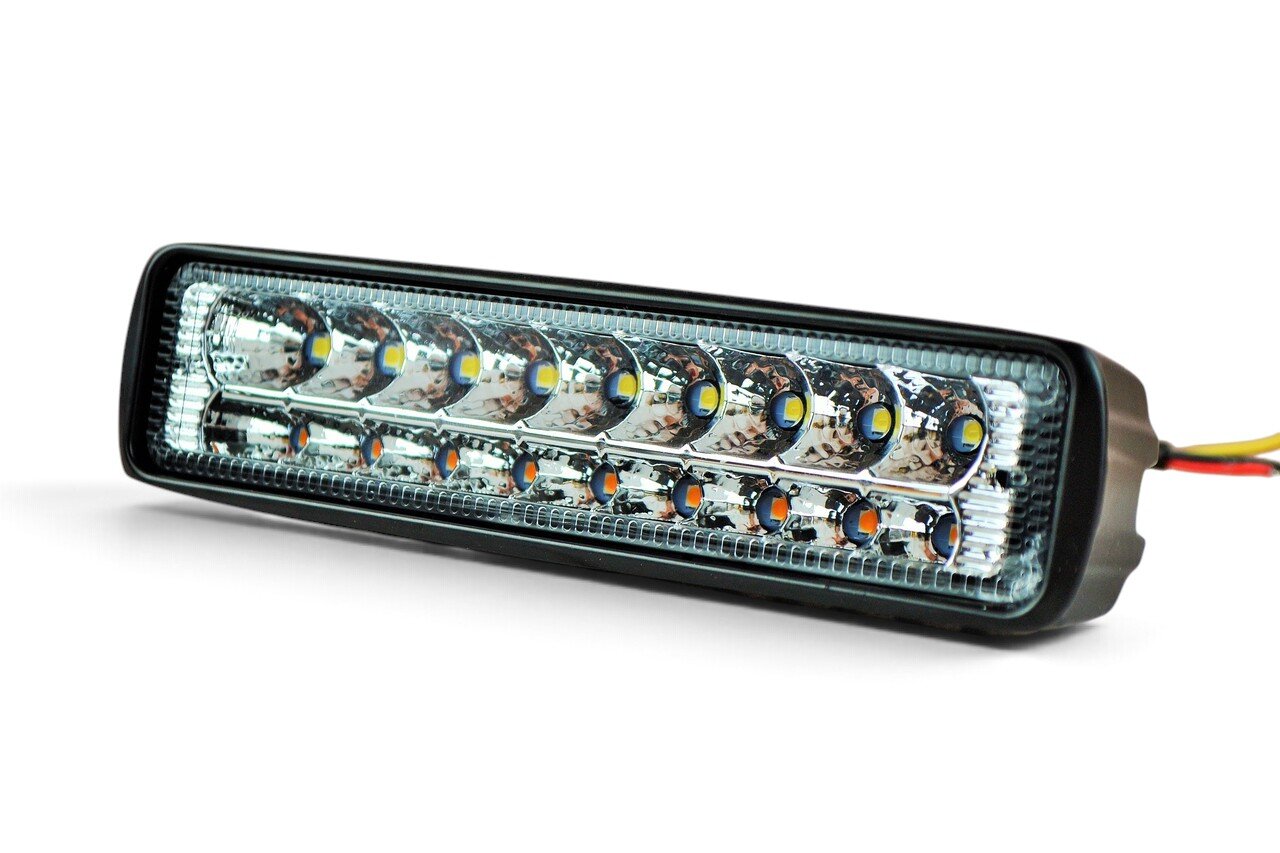 Світлодіодна LED-фара 36 Вт (світлодіоди 2w x18шт + стробоскоп ) Широкий промінь