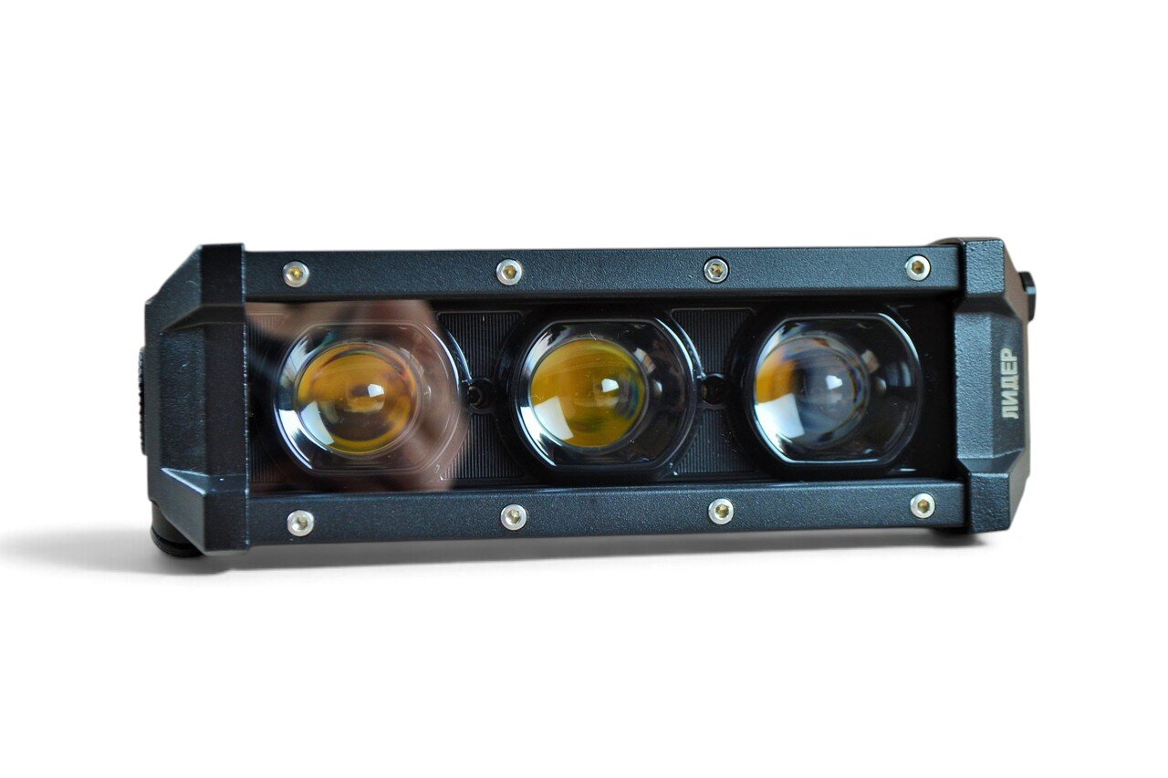Светодиодная балка LED Q-36 (3 диода, 18см) четкая светотеневая граница, ближний свет + дальний свет сверхяркий