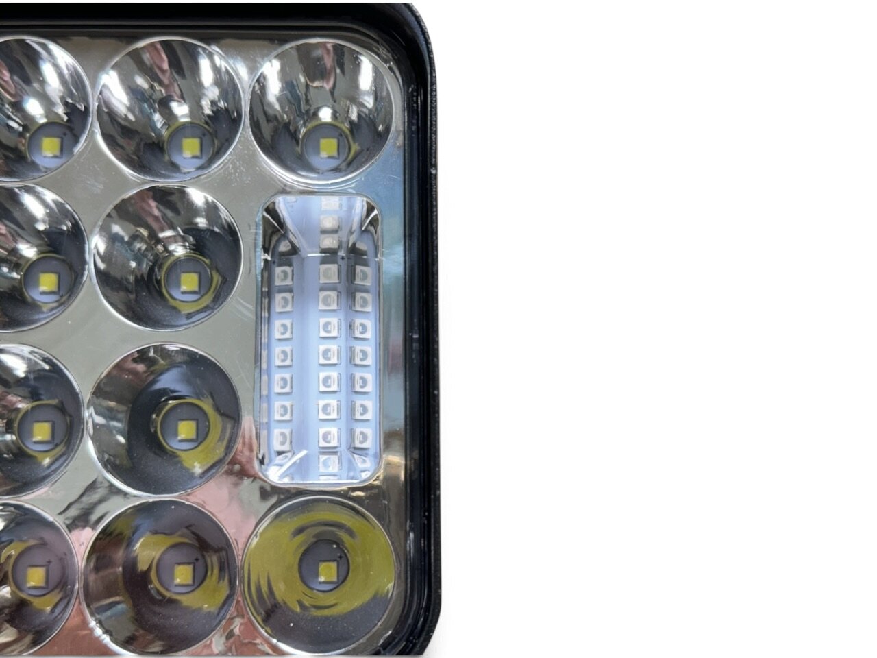 Світлодіодна LED-фара робоча 36 Вт, (3 Вт*12ламп) Вузький промінь + Стробосокп