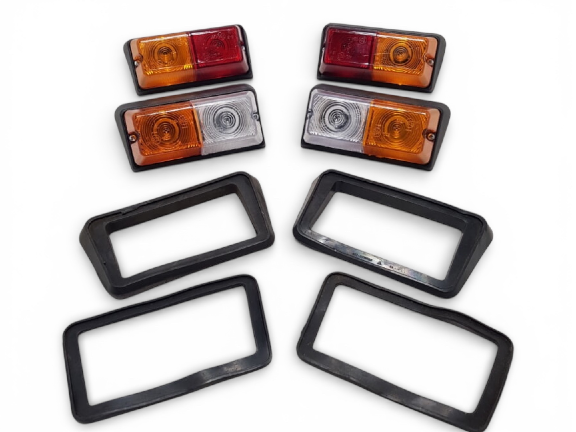 Комплект ліхтарів ЮМЗ МТЗ (передні задні) з прокладками ФП-204 ФП-209