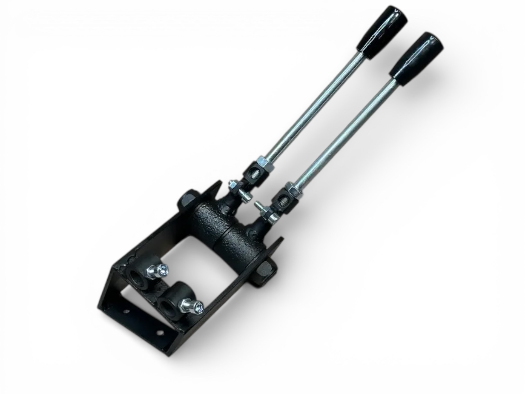 Комплект для установки гидрораспределителя Badestnost Р80 2-х секционный с плавающим положением на тросах.