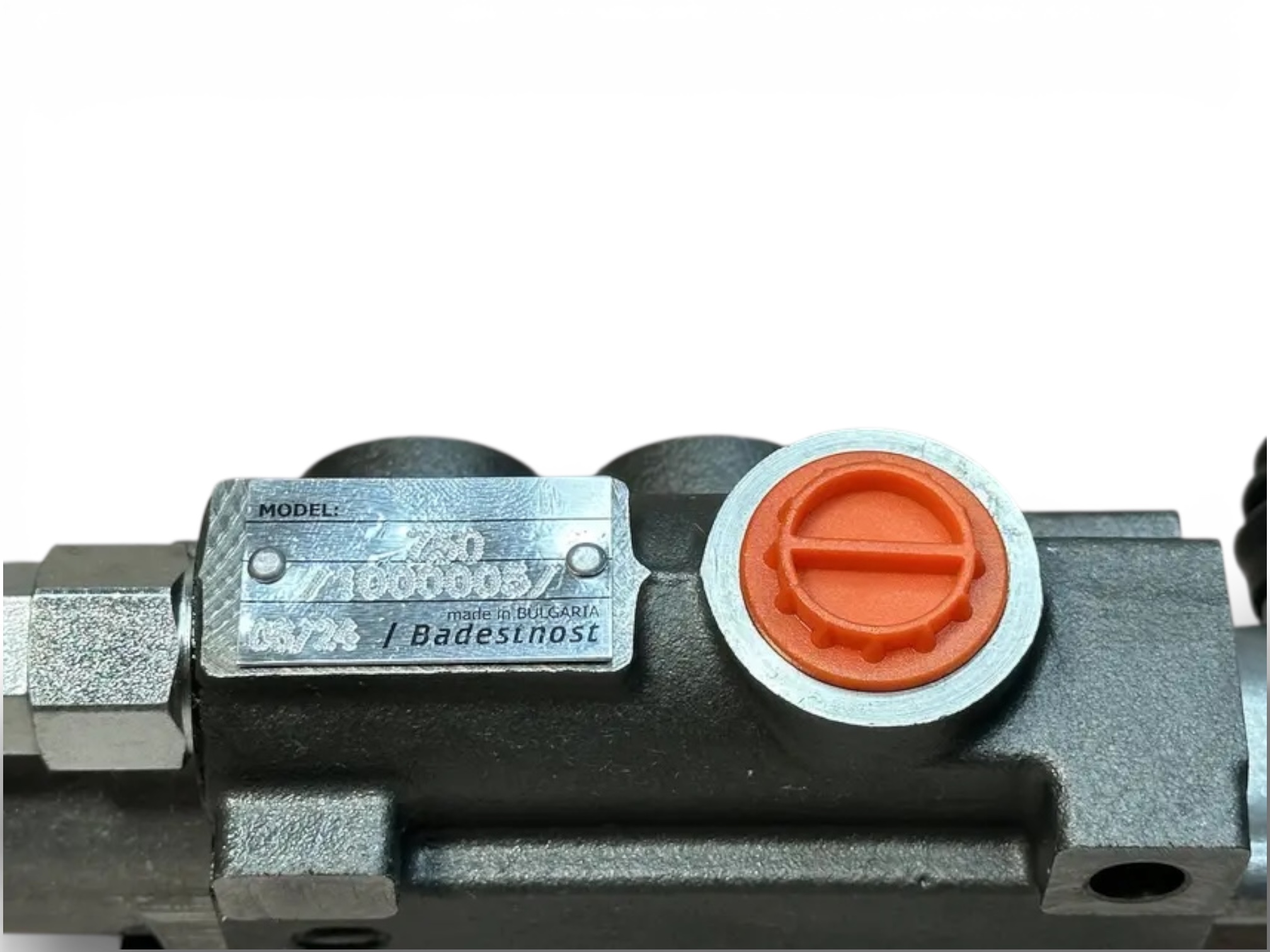 Гидрораспределитель Badestnost Z50-1A-GKZ1 Болгария 50л 1-секционный без фиксации