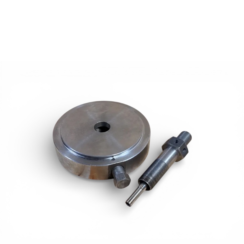 Комплект переобладнання центрифуги під змінний масляний фільтр (плита+штуцер) Т-40