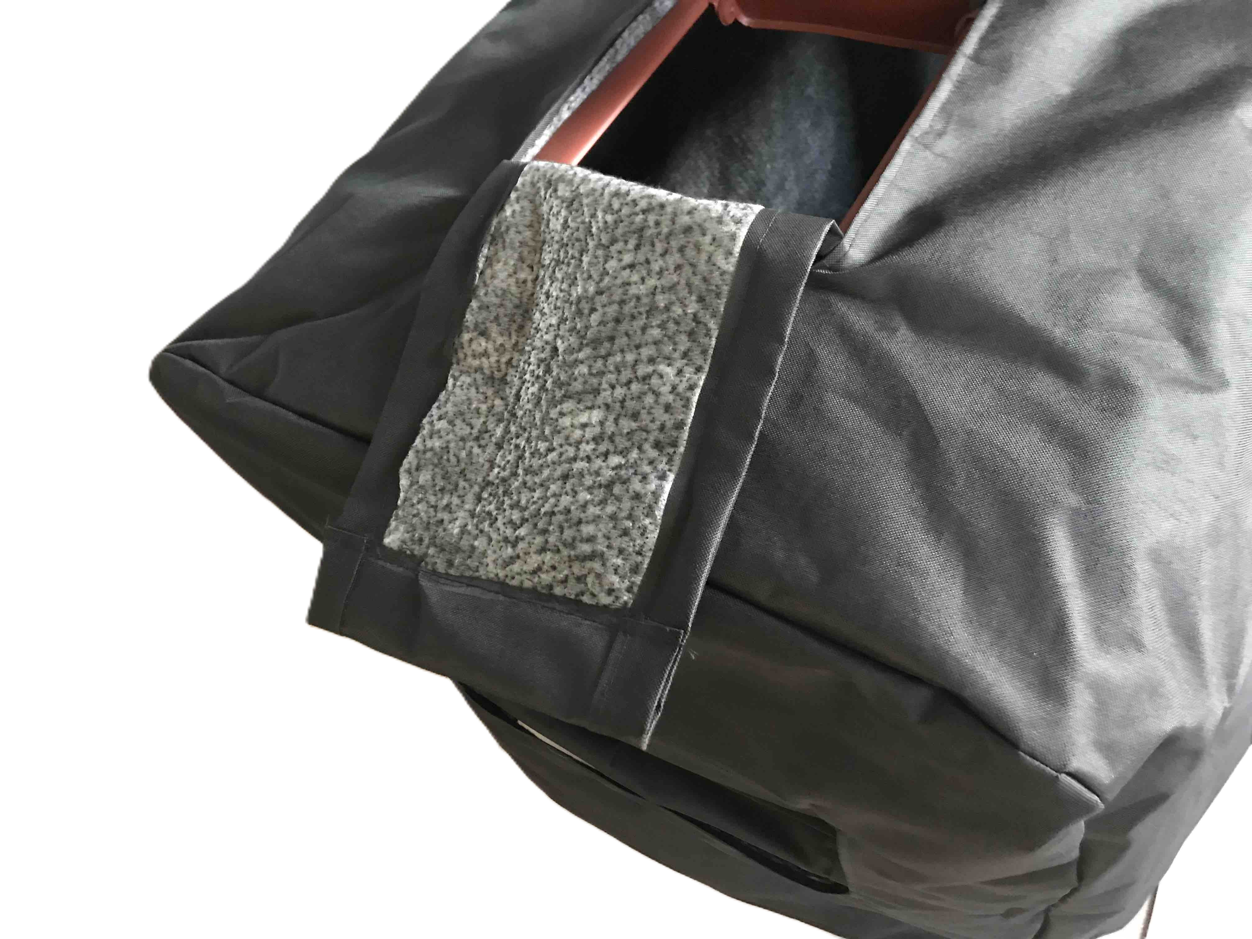 Утеплюючий чохол капота ЮМЗ (вихлопна з боку)