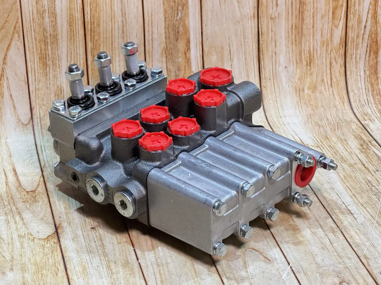 Гидрораспределитель Р80 4/1-222 МТЗ, ЮМЗ, Т-150, Т-40 (ARVIK)